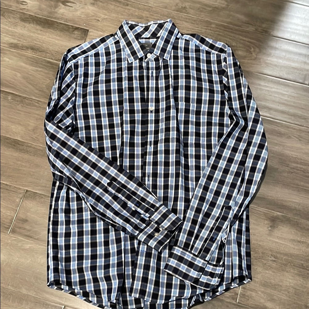 GAP Men's Navy and White Plaid Shirt